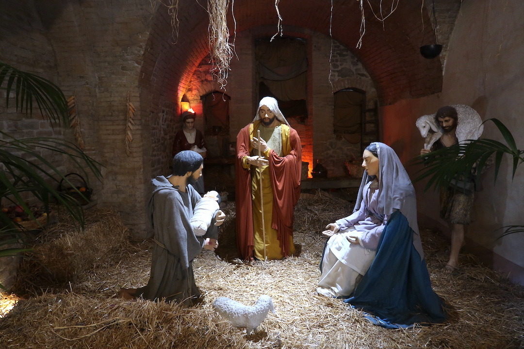 クリスマス近づきアッシジ ポルツィウンコラにもプレゼーペ_f0234936_23592430.jpg