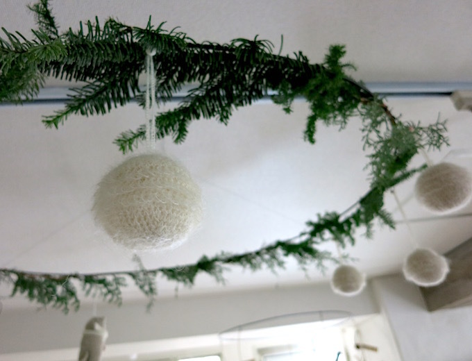 「小さい部屋の12月」_e0407037_16131789.jpg