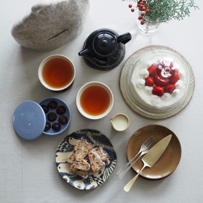苺の香・お茶とケーキ_b0206421_16372397.jpg