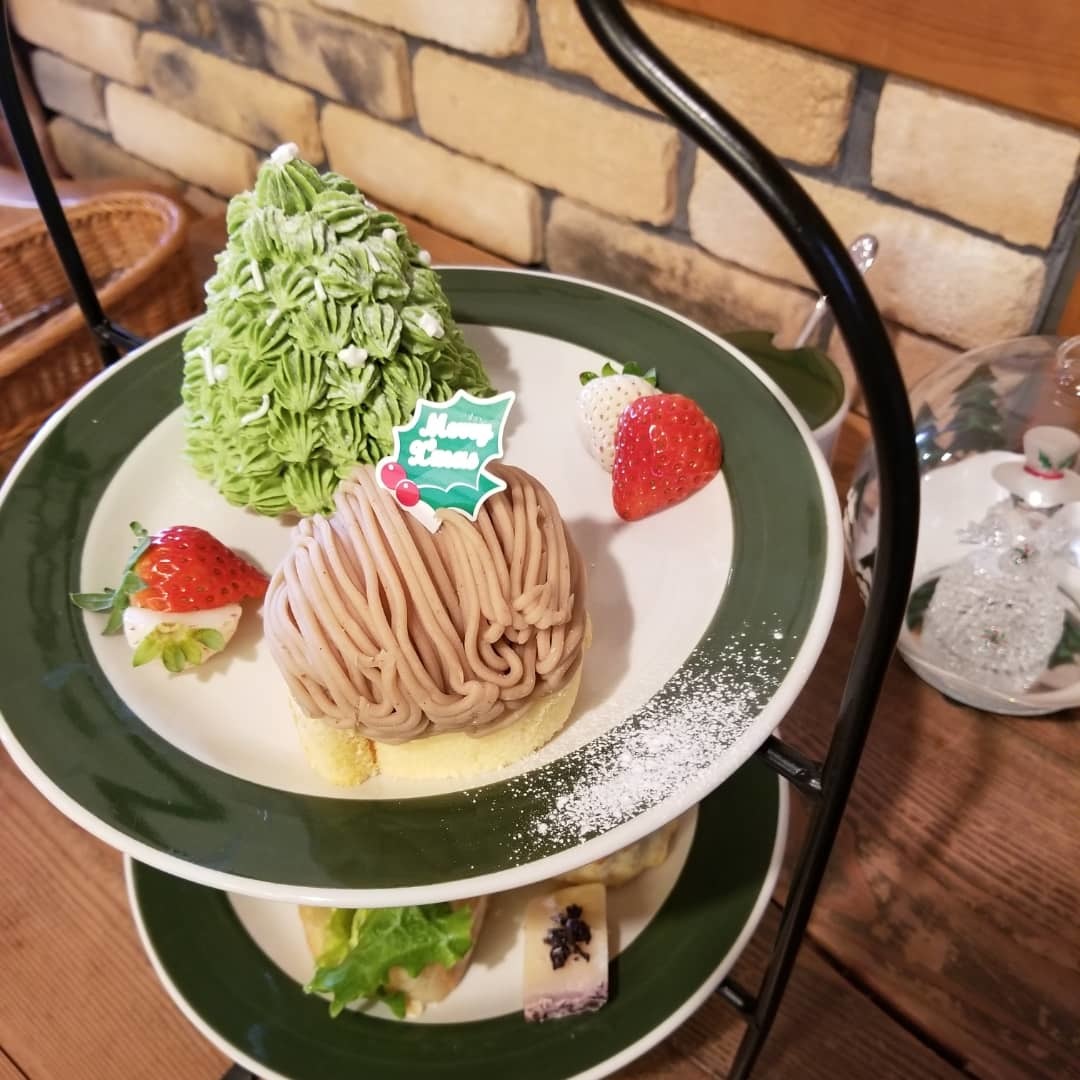 ラ・テイエ * めっちゃ可愛い「ツリーのケーキ」♪_f0236260_21490232.jpg