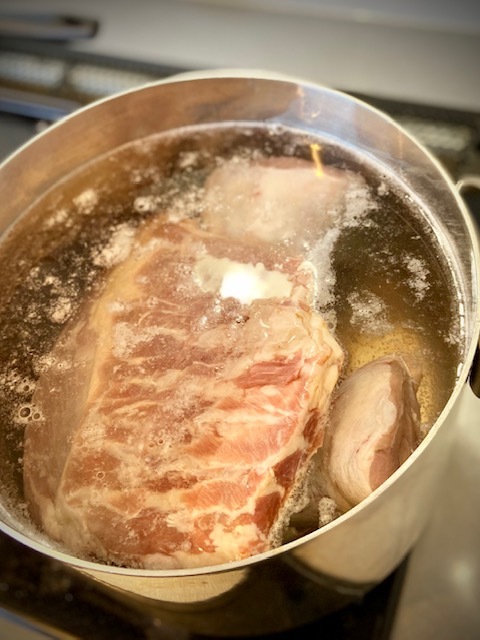 モンゴル料理の日。チャンスンマハとゴリルタイシュル。_e0269389_18101141.jpg