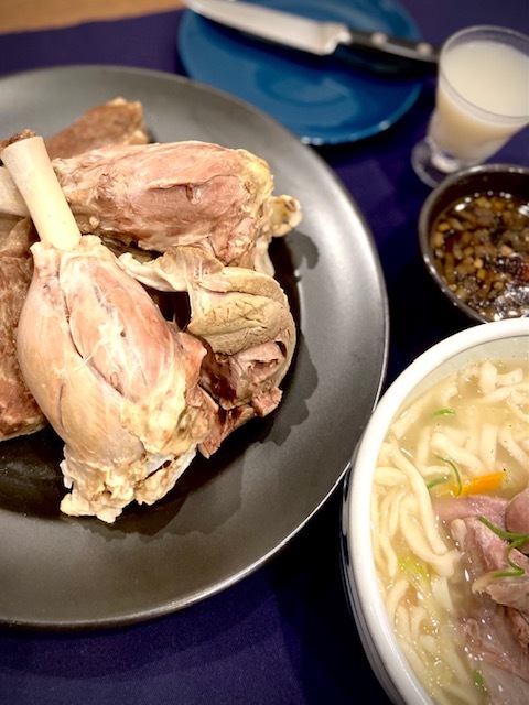 モンゴル料理の日。チャンスンマハとゴリルタイシュル。_e0269389_20575289.jpg
