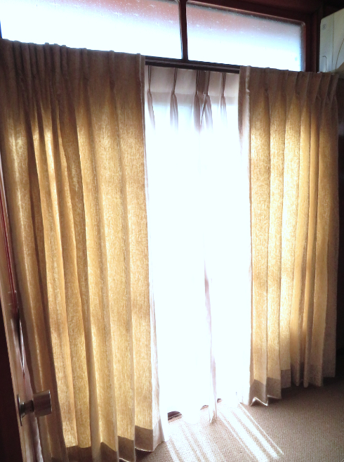 『ピュアモリス』のカーテン『ピュアエイコーン』を納めました　by interior styling of  bright_c0157866_18590985.jpg