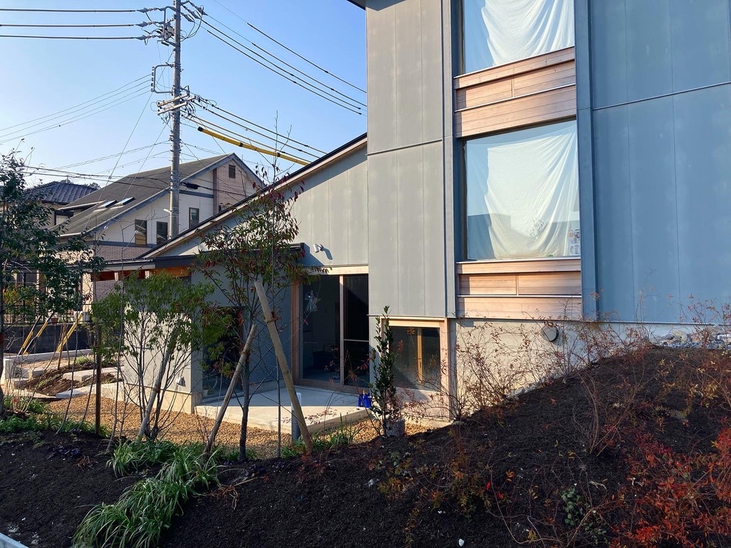 IOM HOUSE 外構完成_b0207676_18542254.jpeg