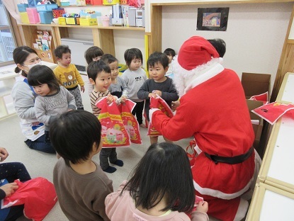 12月生まれのお誕生会_c0212598_13571103.jpg