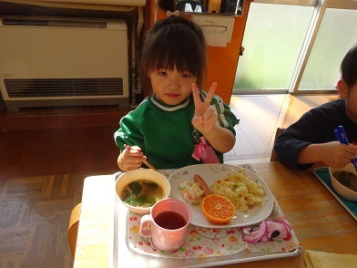 12月生まれのお誕生会_c0212598_14000509.jpg