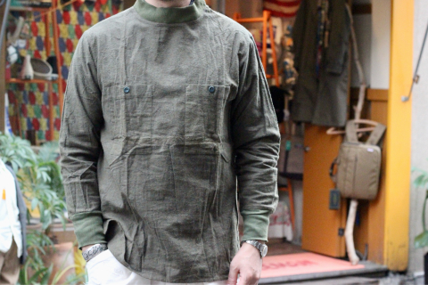 「1980s Hungarian Army Mock Neck Pullover Shirts」  (DEAD STOCK) ご紹介_f0191324_08135680.jpg