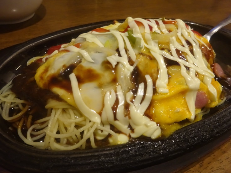 【 フライパン＆カレー　てきさす 】　ヤサ玉チーズカレースパ。　ようするに野菜玉子チーズ入りカレースパゲティ♪　スープにサラダに食後のドリンクまでついて800円はさすがテキサス♪_d0396298_23372772.jpg