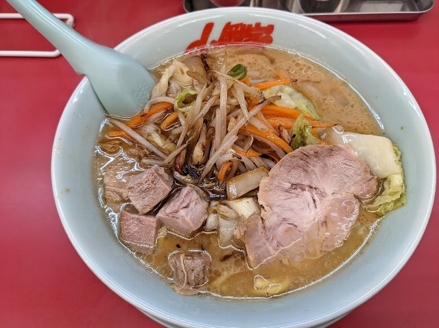 醤油炒め野菜ラーメン+コロチャー(山岡家千歳店47回目:2021年169杯目)_f0397261_17474995.jpg