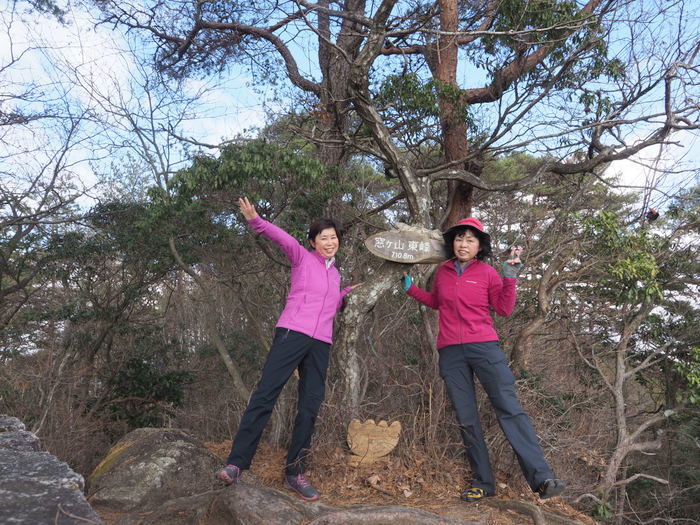 窓ヶ山登山（藤の木台ー野登呂コースー仏峠ー東峰―西峰ー西コースー魚切登山口）_c0116915_00295706.jpg