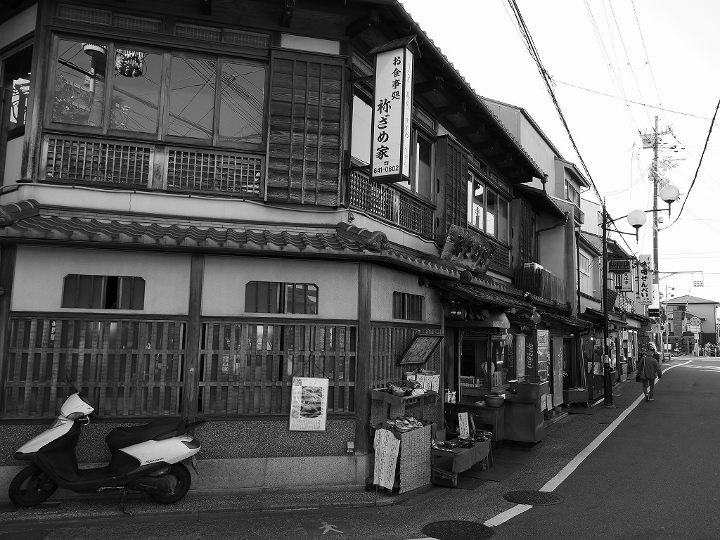 ガチャ_e0374932_07091516.jpg