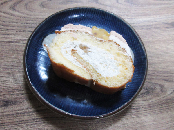 【モンテール】クリスマスロールケーキ・マロン_c0152767_07294500.jpg