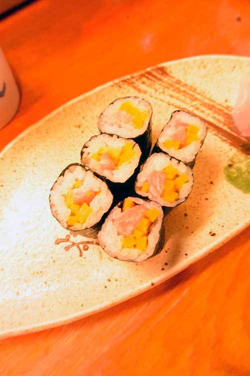 【(山梨グルメ)甲府市「栄すし」で「とろたく」!!】_a0005436_13403308.jpg