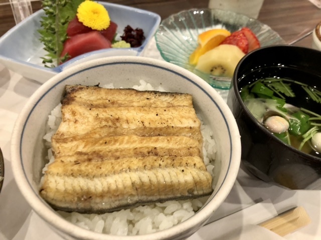【大晦日は鰻屋さん】_b0009849_14360068.jpeg