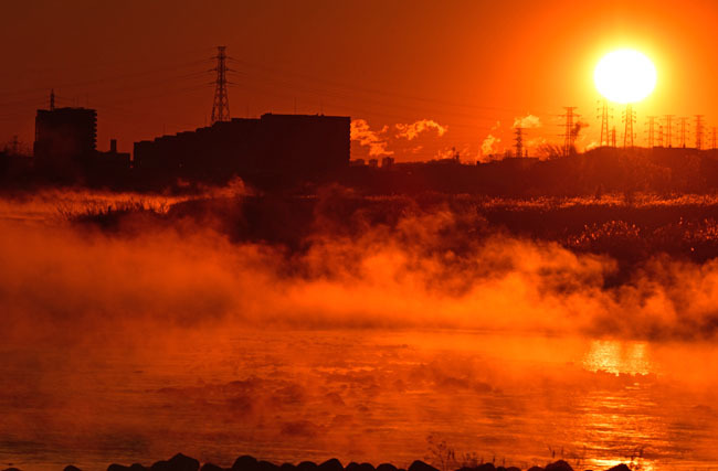 多摩川の川霧・残月と初日の出_f0173596_10010204.jpg