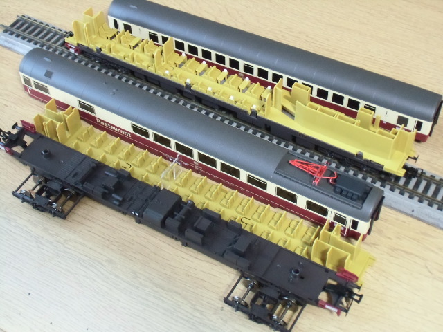 PIKO HO DB客車の整備その1 ＆ 明けましておめでとうございます : 新