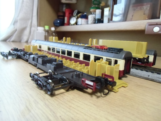 PIKO HO DB客車の整備その1 ＆ 明けましておめでとうございます : 新