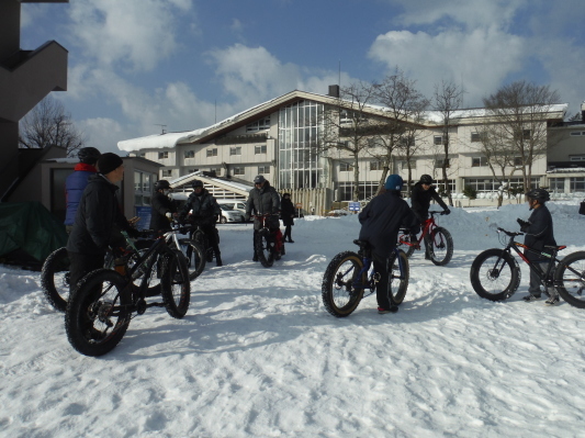 ファットバイクで雪遊び　２０２２　ファースト！_c0132901_17022640.jpg