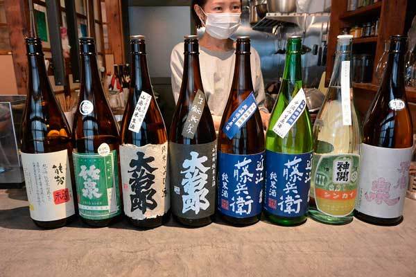 【(山梨グルメ)韮崎市「コワン」で 「近江藤兵衛」「大治郎」呑み比べとコアな滋賀酒!!】_a0005436_12363952.jpg