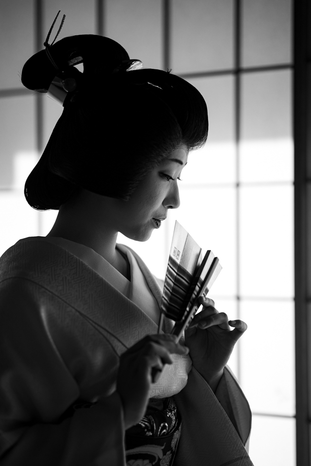 お化け　祇園甲部　紫乃さんとまめ藤さんの千社札 福嶋・紫乃さんお見世出し（祇園甲部） : 花景色－K.W.C. PhotoBlog