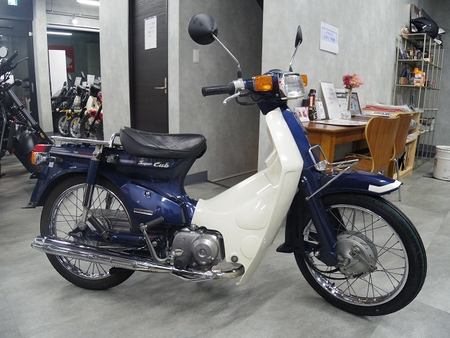 スーパーカブ９０カスタム出来ました。 : バイクの横輪