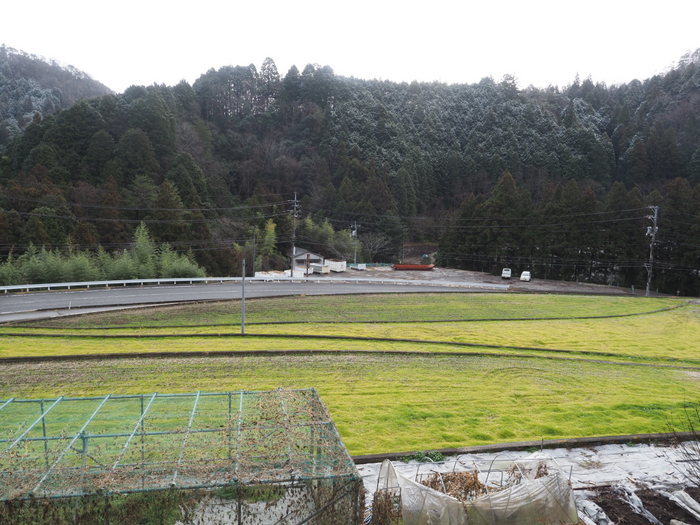 雪のち曇りのち晴れたり曇ったりのち雨_c0116915_23534721.jpg