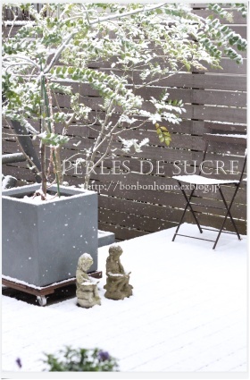 ウサギさんの プリーツスタイルのミニティッシュボックス と・・初雪の一日_f0199750_22391239.jpg