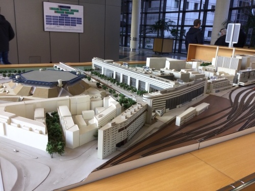 コロナ禍中の官公庁 (前の記事の続きです)_c0175451_23453051.jpeg