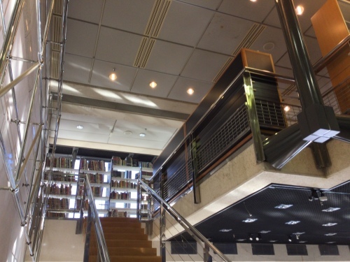 コロナ禍中の官公庁 (前の記事の続きです)_c0175451_23470245.jpeg