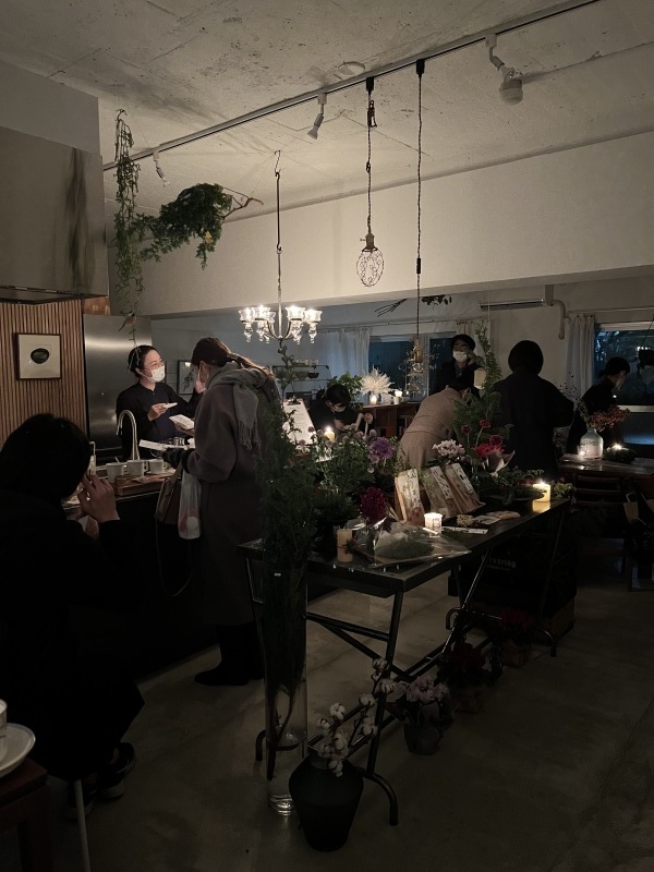 「アートとコーヒーと、クリスマスフラワー」 が開催されました♪_e0029115_15134739.jpg