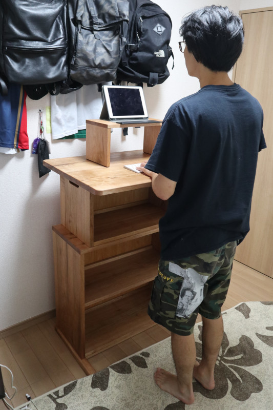 オニグルミ材のスタンディングデスク_d0075863_16394090.jpg