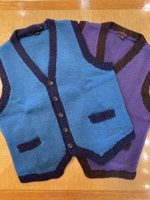 “BUTTON FRONT VEST” HAND KNITTED IN ENGLAND_d0155468_14270891.jpeg