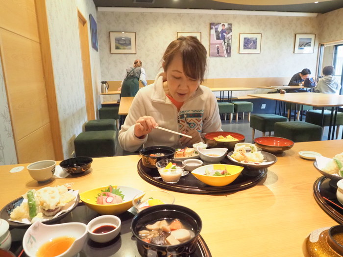 半月庵でランチ_c0116915_00012462.jpg