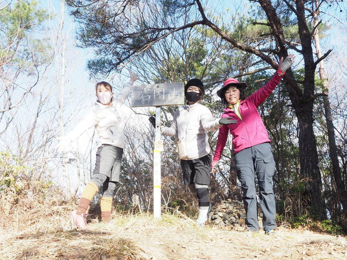 岩国山登山(椎尾八幡宮登山口ー岩屋観音ー周回)_c0116915_00592290.jpg