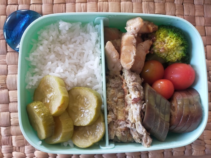 お弁当熱が急下降中・・・苦笑_e0408534_00413062.jpg