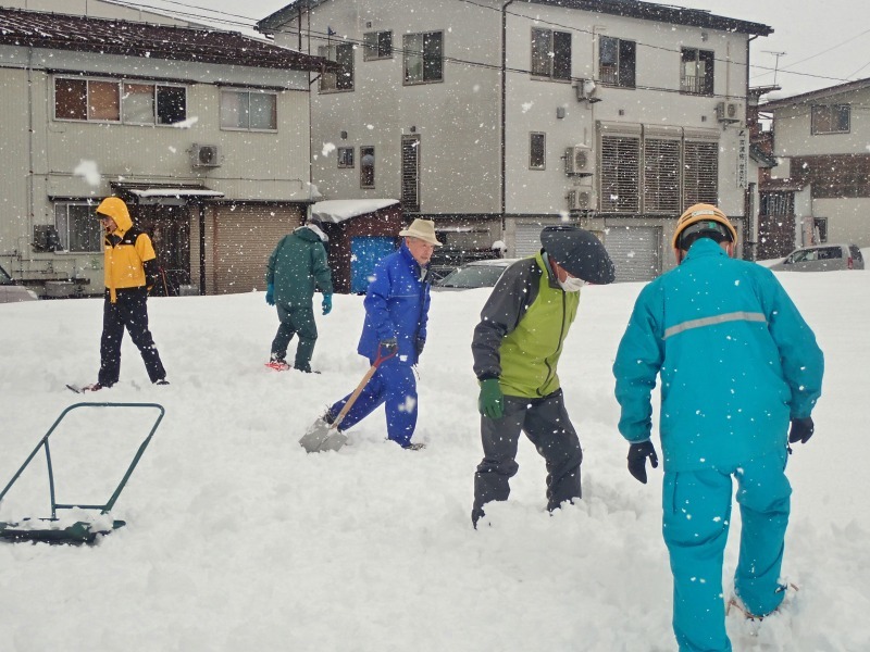 浦佐駅のすぐソバで\"祭り会場の踏み固め\"を行いました_c0336902_19204831.jpg