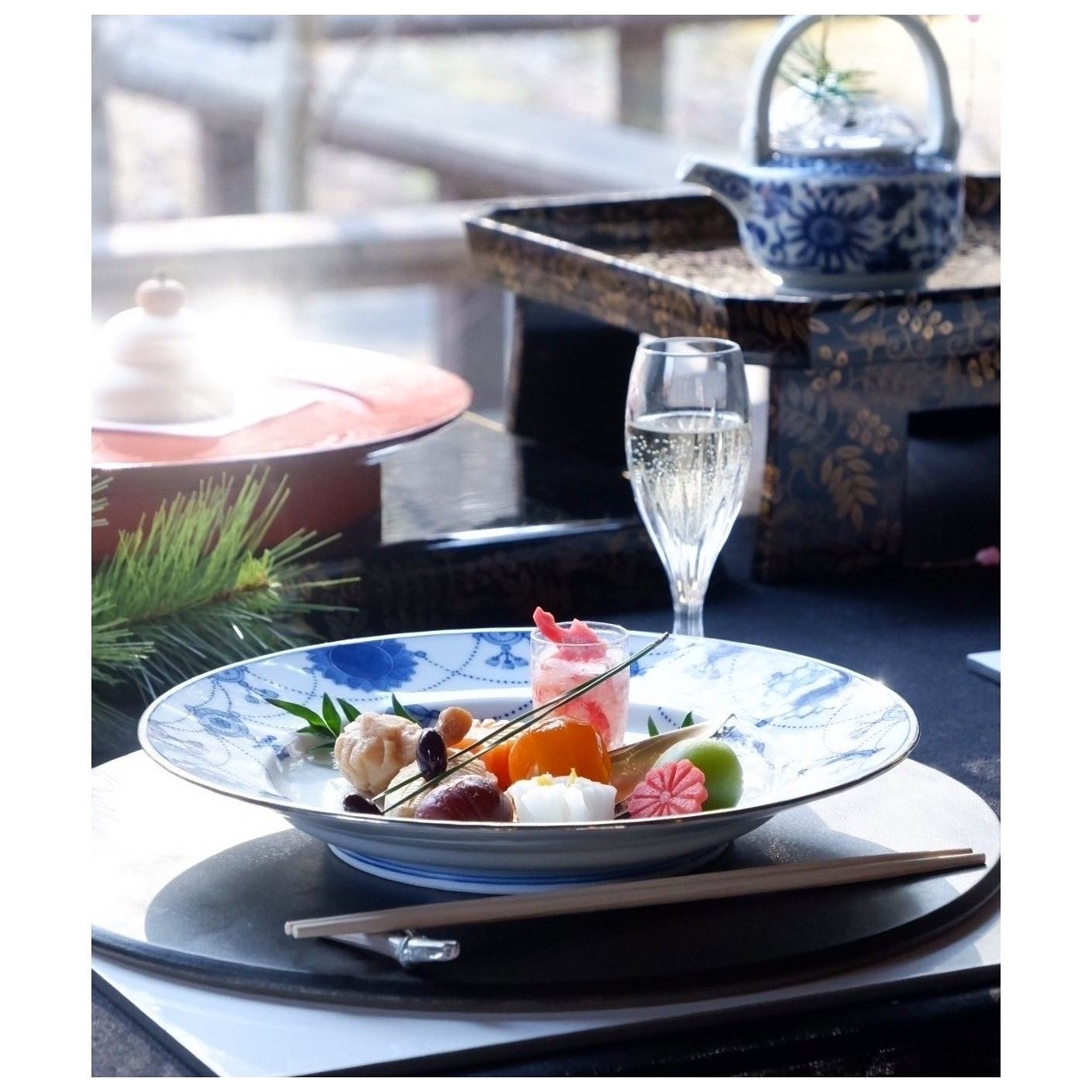 器で楽しむお正月  染付編_a0335867_07012847.jpeg