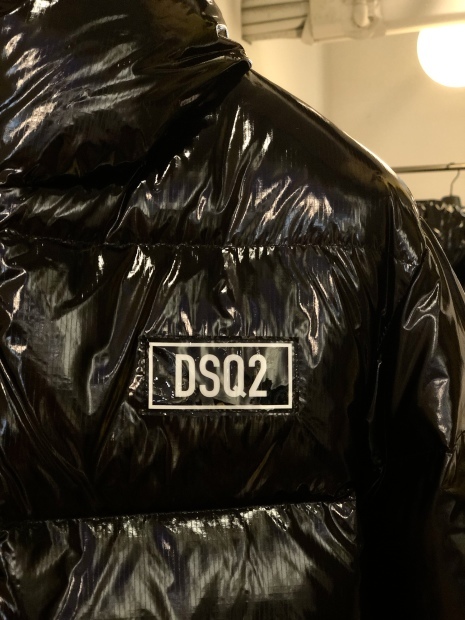 DSQUARED2 ディースクエアード」ダウンジャケットのご紹介です DSQUARED2 ディースクエアード」ダウンジャケットのご紹介です