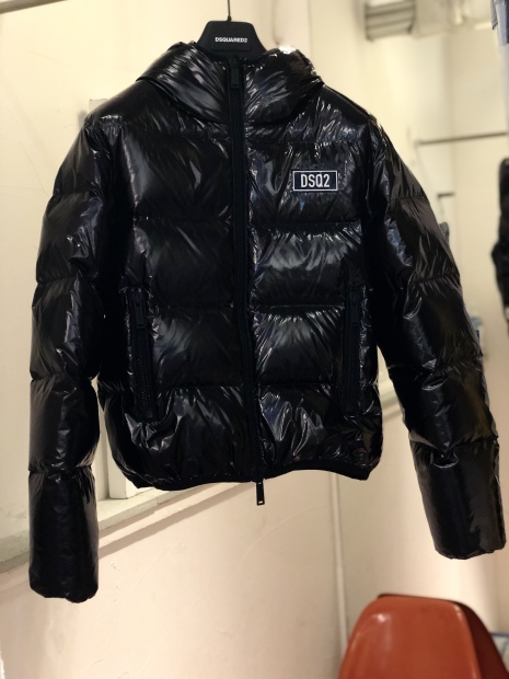 DSQUARED2 ディースクエアード」ダウンジャケットのご紹介です DSQUARED2 ディースクエアード」ダウンジャケットのご紹介です