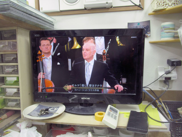 ウィンナワルツとスクレーパー_d0085887_09014449.jpg