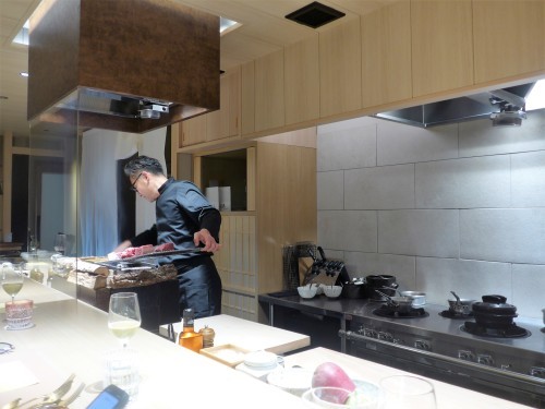 京都・祇園「肉料理おか」へ行く。_f0232060_22333121.jpg