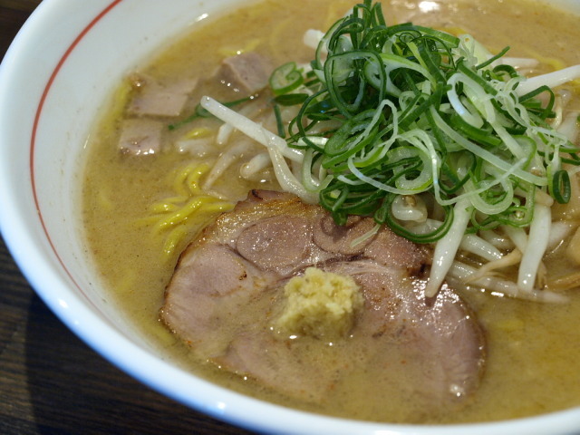  麺屋 朱雀　その４（味噌ラーメン）_d0153062_07364440.jpg
