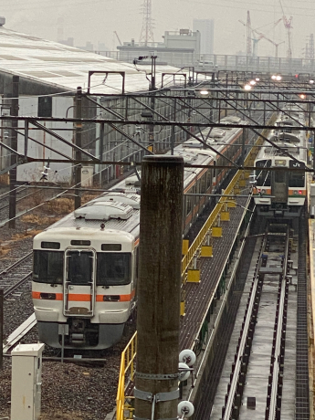 雨に煙る操車場_d0396478_12075913.jpg