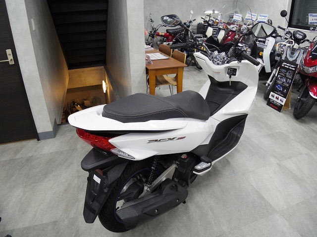 PCX150ワンオーナー車 : バイクの横輪