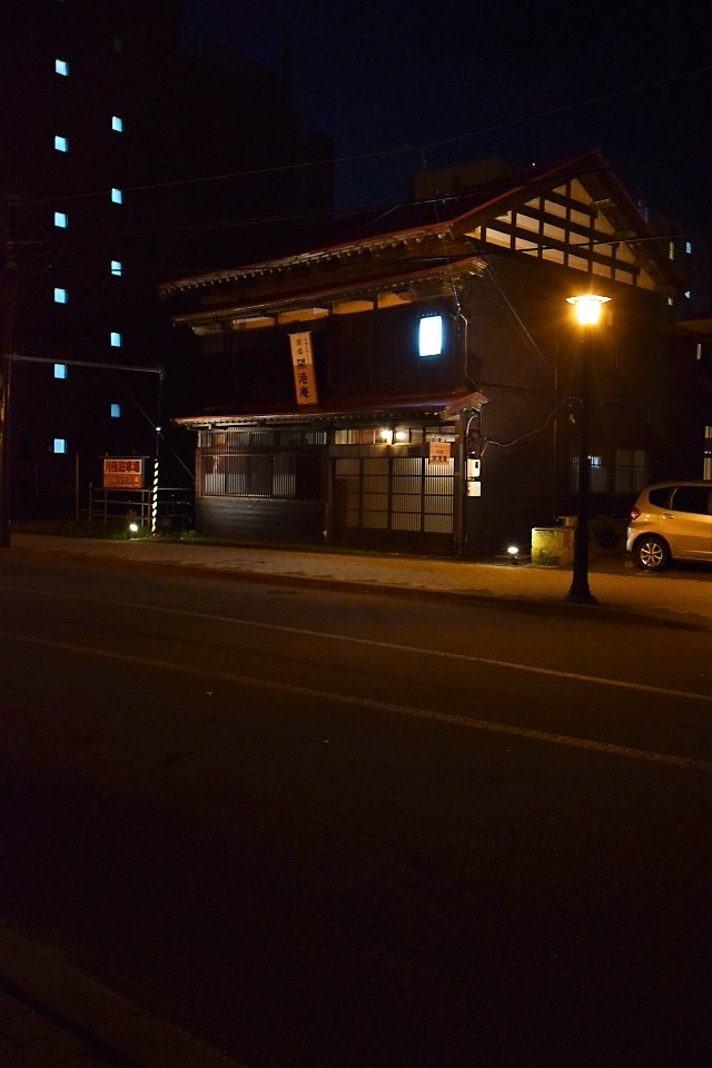 夜の函館を歩く(その2・元町と西部地区、ベイエリア編)_f0142606_11271330.jpg