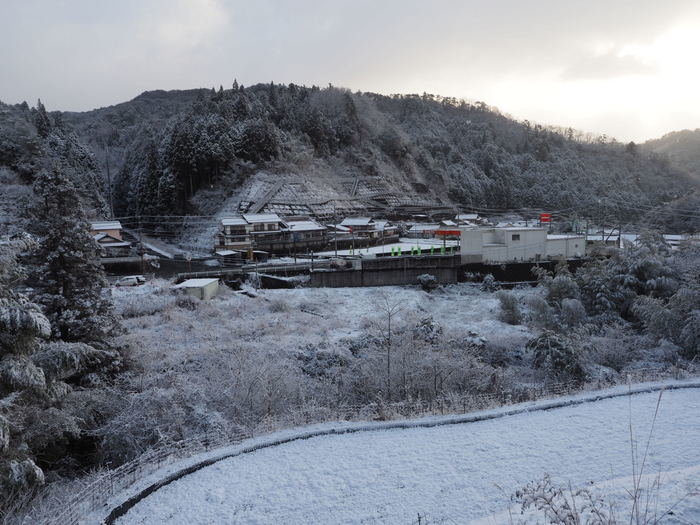 ゴミ収集場所からの雪景色_c0116915_22341729.jpg