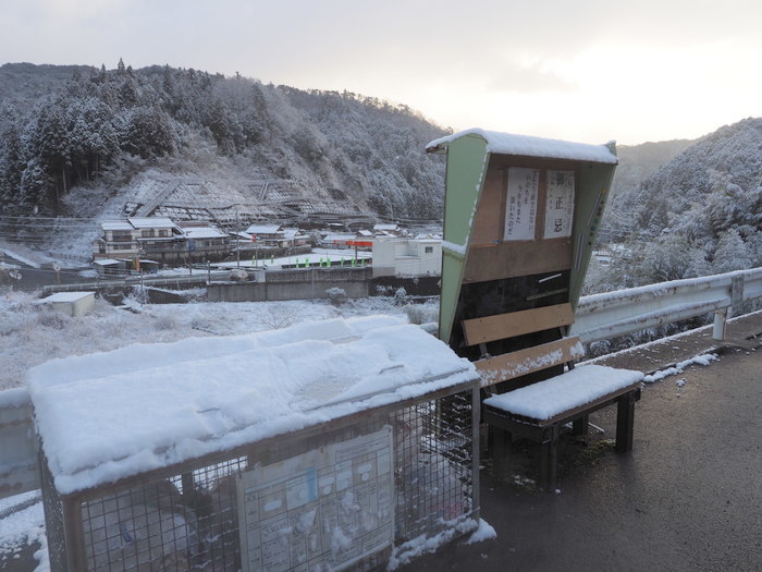 ゴミ収集場所からの雪景色_c0116915_22363172.jpg