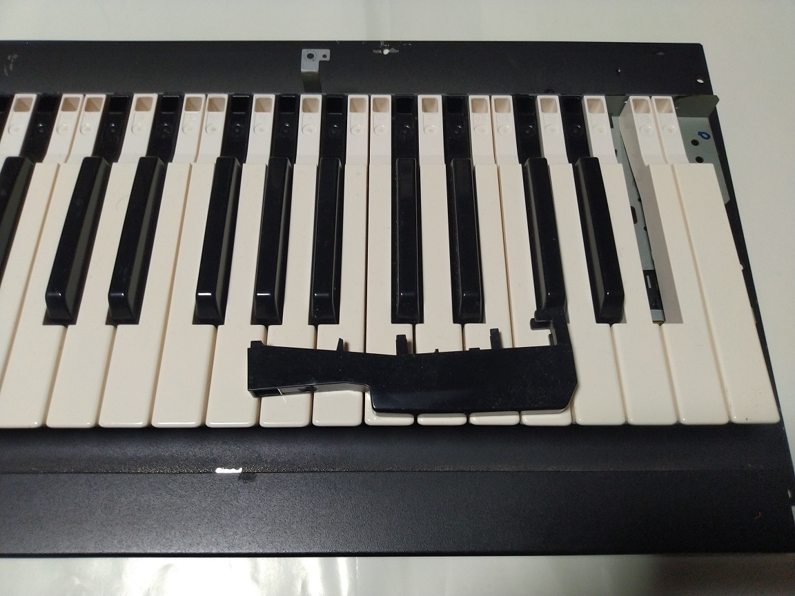 DX7sの修理 その1 : synthgeek