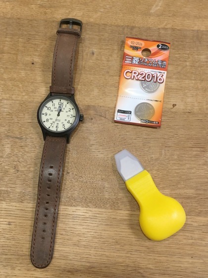 TIMEXの腕時計 “Expedition” の電池交換 : 某の雑記帳
