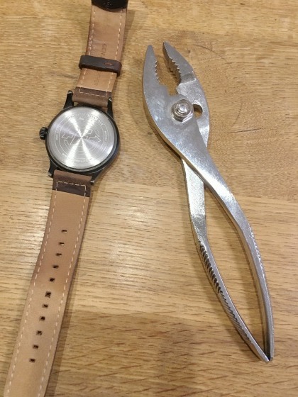 TIMEXの腕時計 “Expedition” の電池交換 : 某の雑記帳 TIMEXの腕時計 “Expedition” の電池交換 : 某の雑記帳